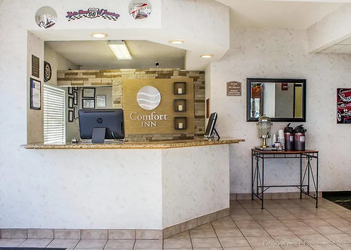Clarion I-40 Route 66 Inn 4*