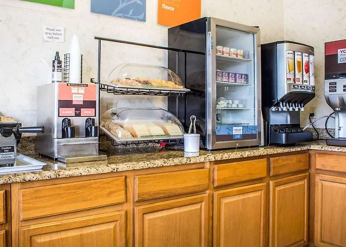 Clarion I-40 Route 66 Inn 4*