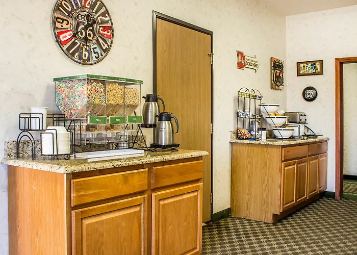 Inn Clarion I-40 Route 66 4*